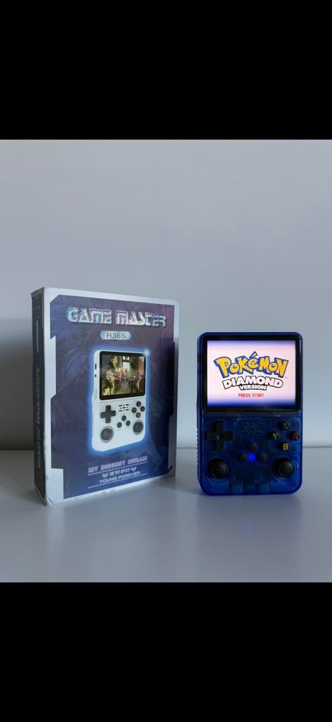 Nieuw! - Dual chip R36S Retro Handheld Console - 15k+ Games!, Spelcomputers en Games, 1 speler, Ophalen of Verzenden, Zo goed als nieuw