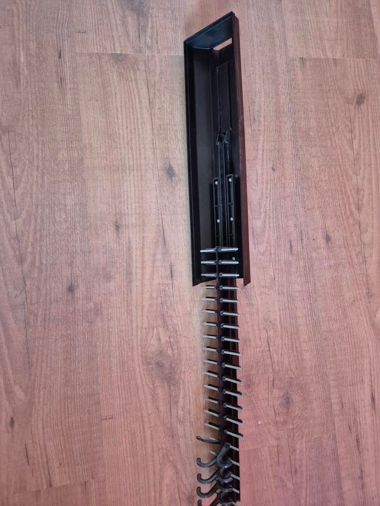 Kleerhanger voor stropdassen, Ophalen
