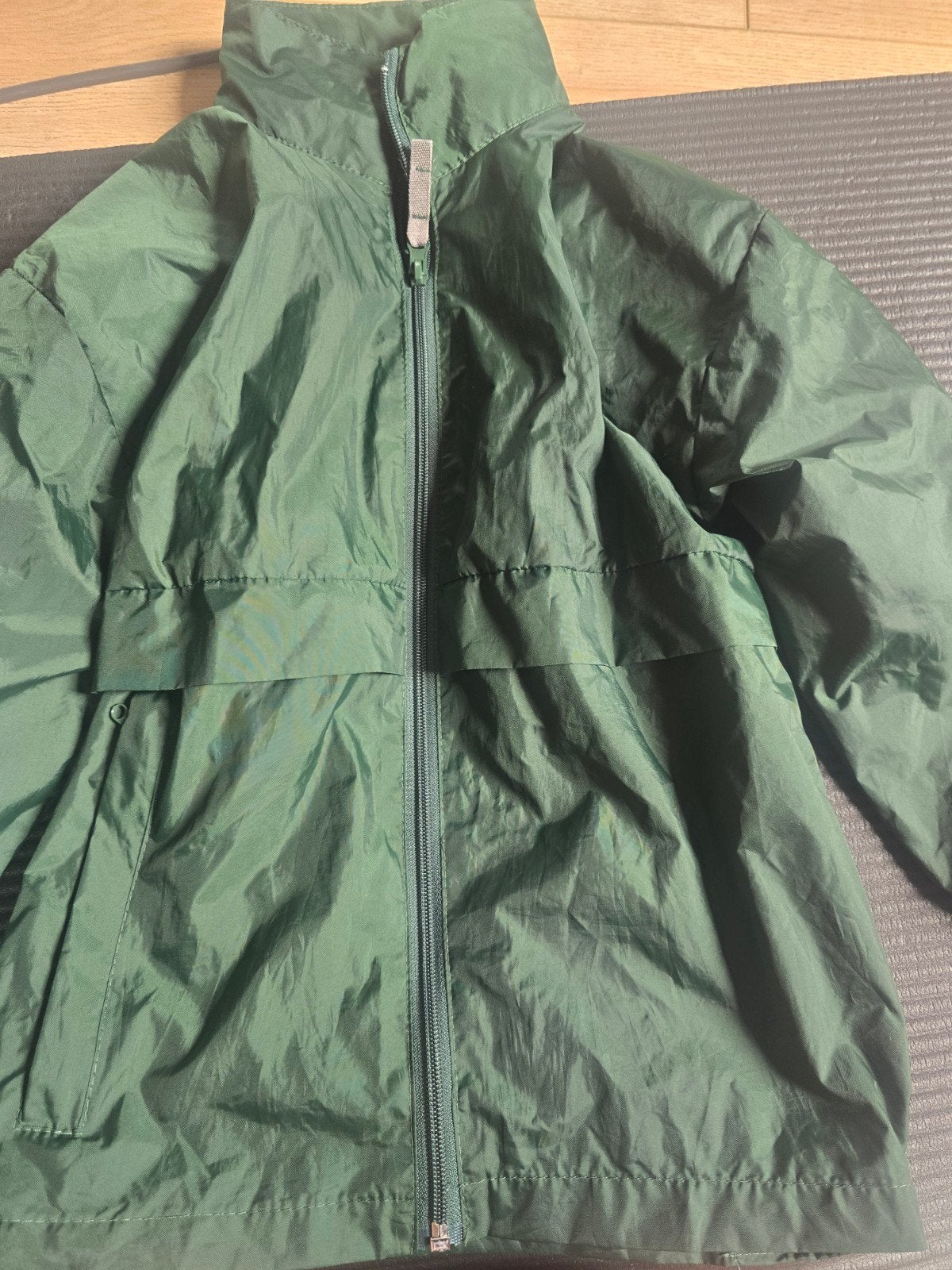 Groene jas B&C Collection, maat 122-128, Jongen of Meisje, Zo goed als nieuw, Jas, B&C Collection