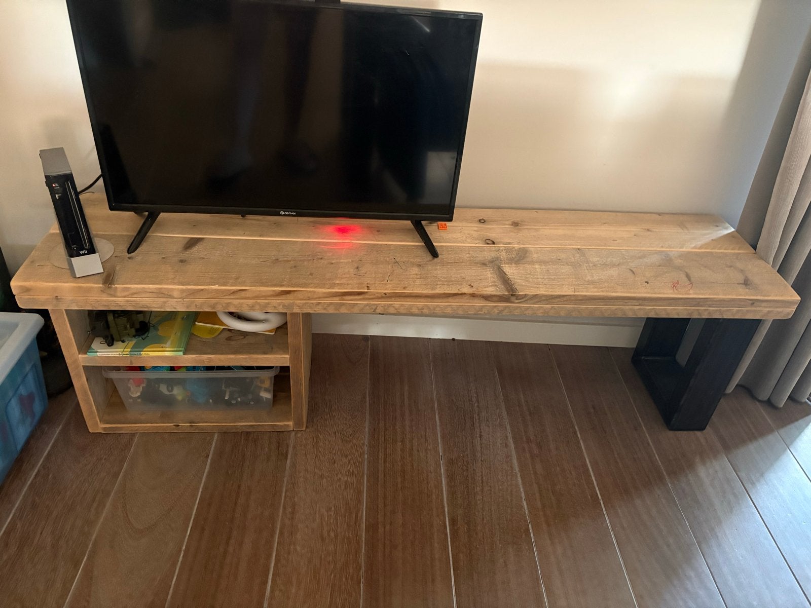 Stevig steigerhouten kindertafel/ bureautje, Kinderen en Baby's, Kinderkamer | Tafels en Stoelen, Ophalen, Zo goed als nieuw, Tafel(s)