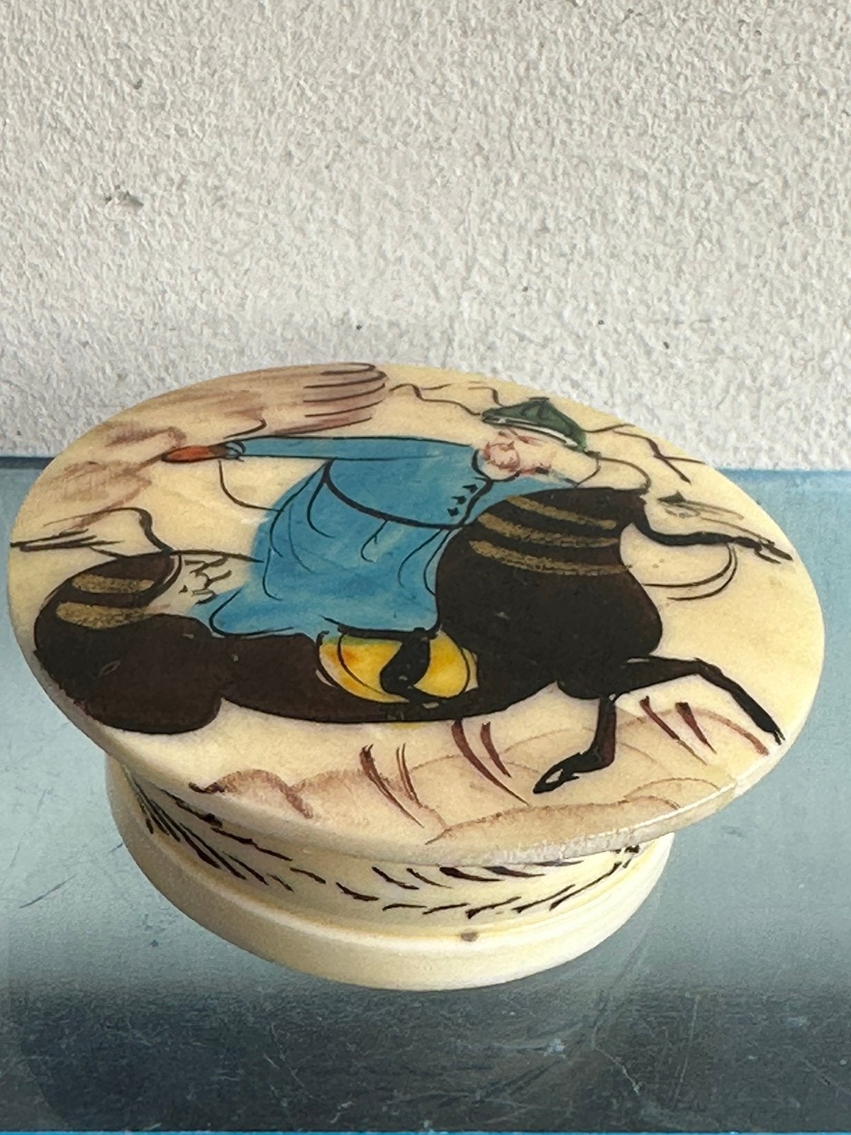 Oud pillendoosje Aziatisch Strijder te paard 5 cm, Ophalen of Verzenden, Gebruikt
