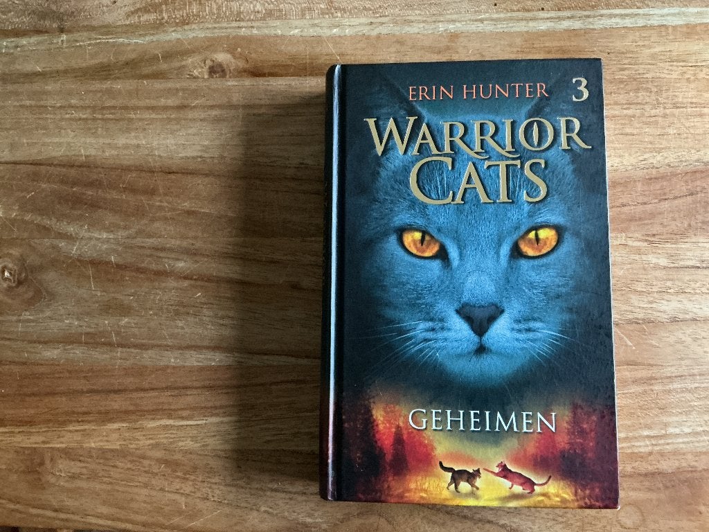 Warrior Cats - Geheimen, Erin Hunter, Ophalen of Verzenden, Zo goed als nieuw, Fictie