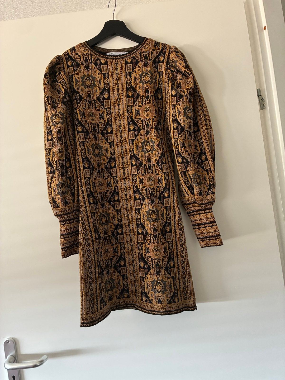 Zara jurk met etnische print en pofmouwen, Kleding | Dames, Meerkleurig, Ophalen of Verzenden, Zo goed als nieuw, Maat 36 (S)