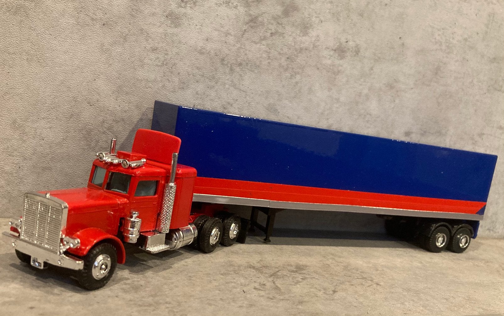 Peterbilt truck met oplegger, Hobby en Vrije tijd, Ophalen of Verzenden, Gebruikt, Bus of Vrachtwagen