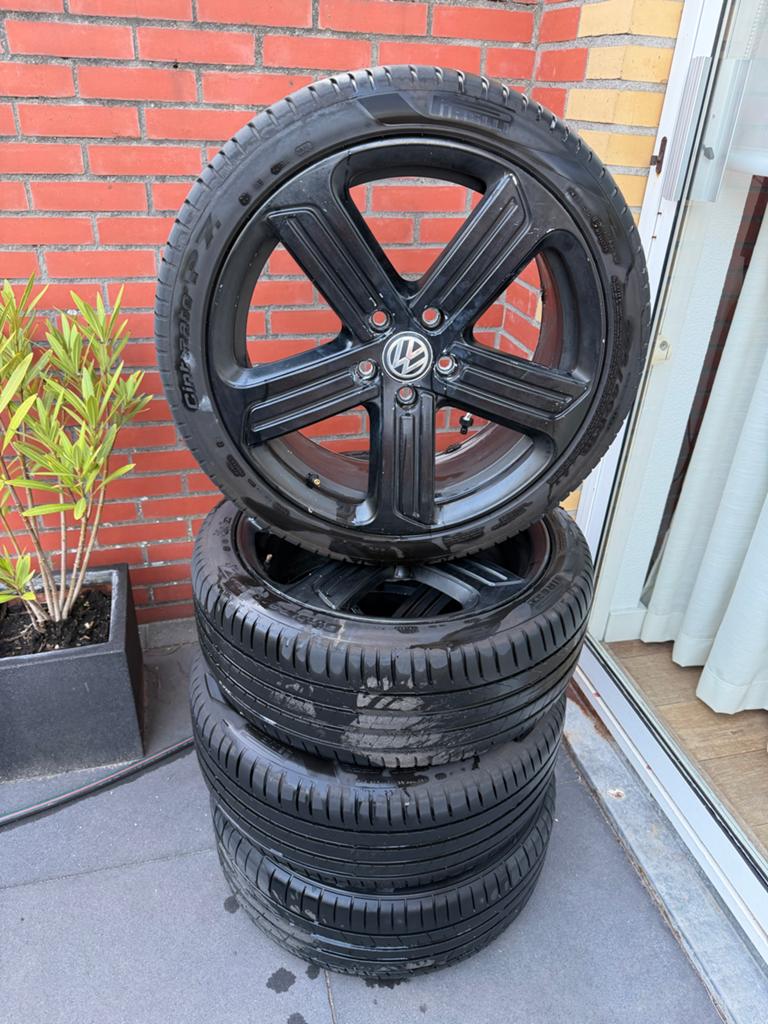 Volkswagen Cadiz velgen 18 inch ET49 goede Pirelli banden, Auto-onderdelen, Ophalen, Gebruikt, Volkswagen