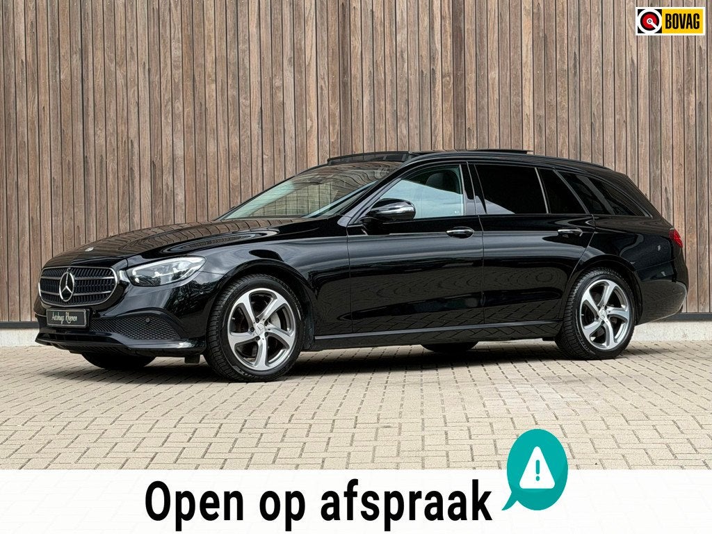 Mercedes-Benz E-klasse Estate 300 e Luxury Line / Pano /, Auto's, Mercedes-Benz, Achterwielaandrijving, Zwart, 4 cilinders, 320 pk
