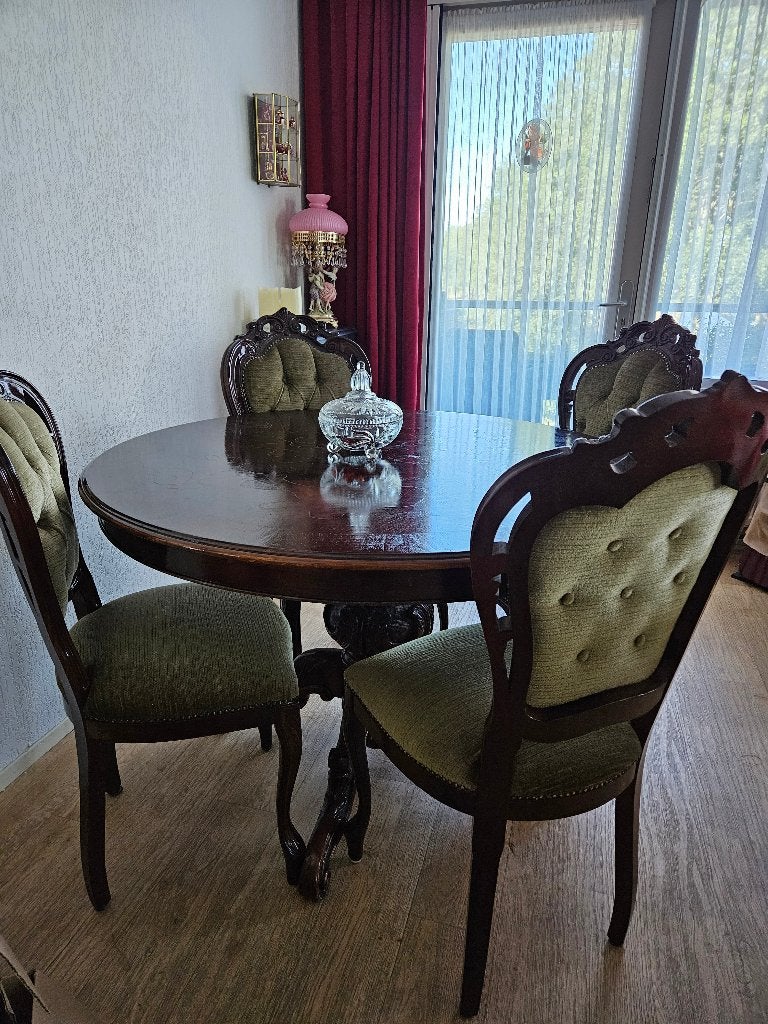 Eettafel Notenhout met stoelen setje, Ophalen, Gebruikt, Klassiek, Rond
