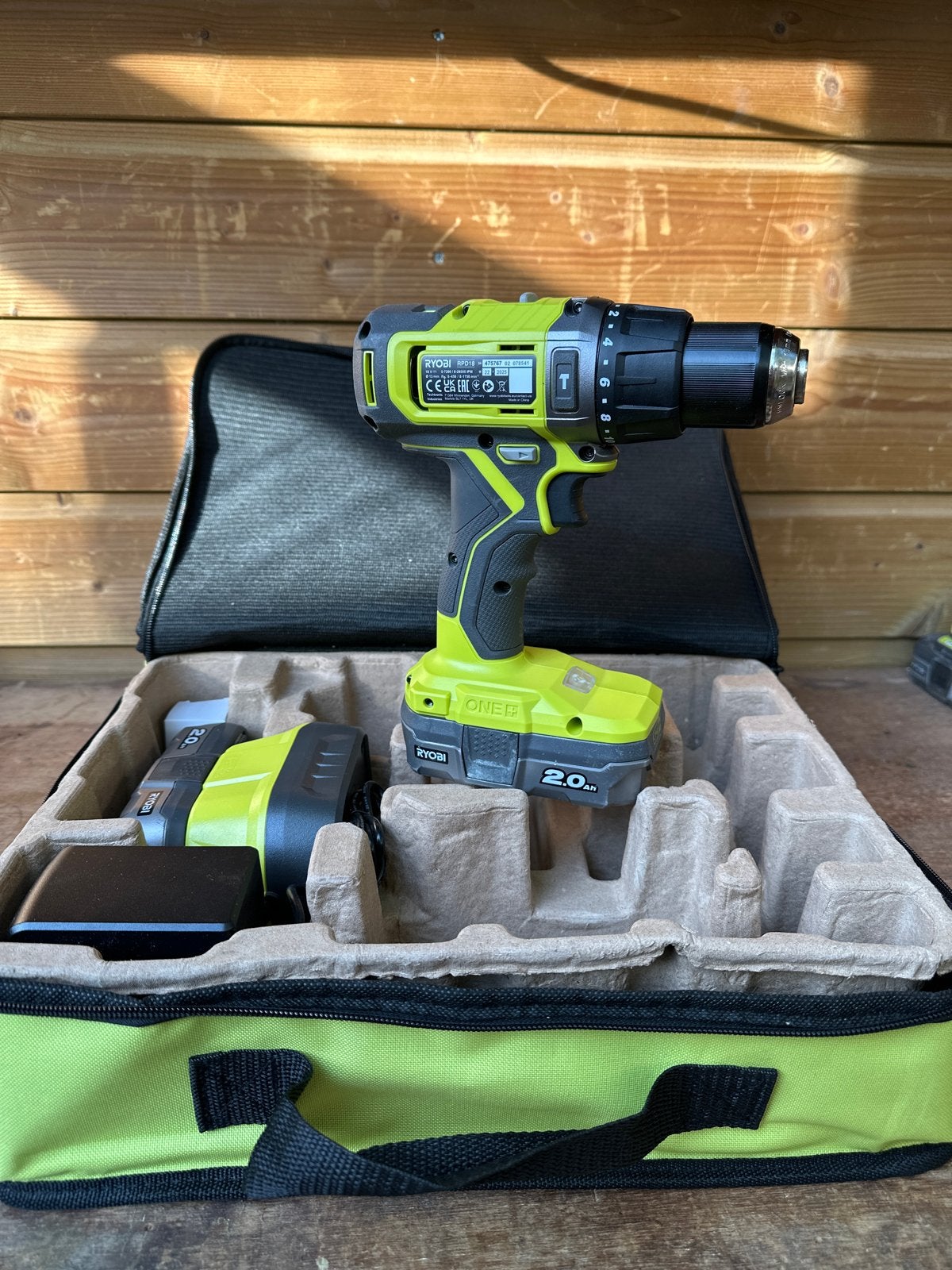 Ryobi Boormachine met Accu en Oplader in Handige Tas, Doe-het-zelf en Verbouw, Ophalen of Verzenden, Gebruikt, Boormachine, Variabele snelheid