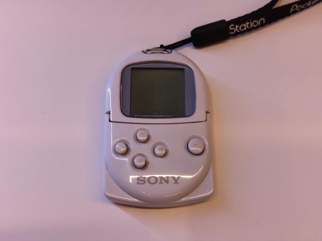 PocketStation, Spelcomputers en Games, Spelcomputers | Sony PlayStation 1, Ophalen of Verzenden, Gebruikt, Zonder controller, Met games