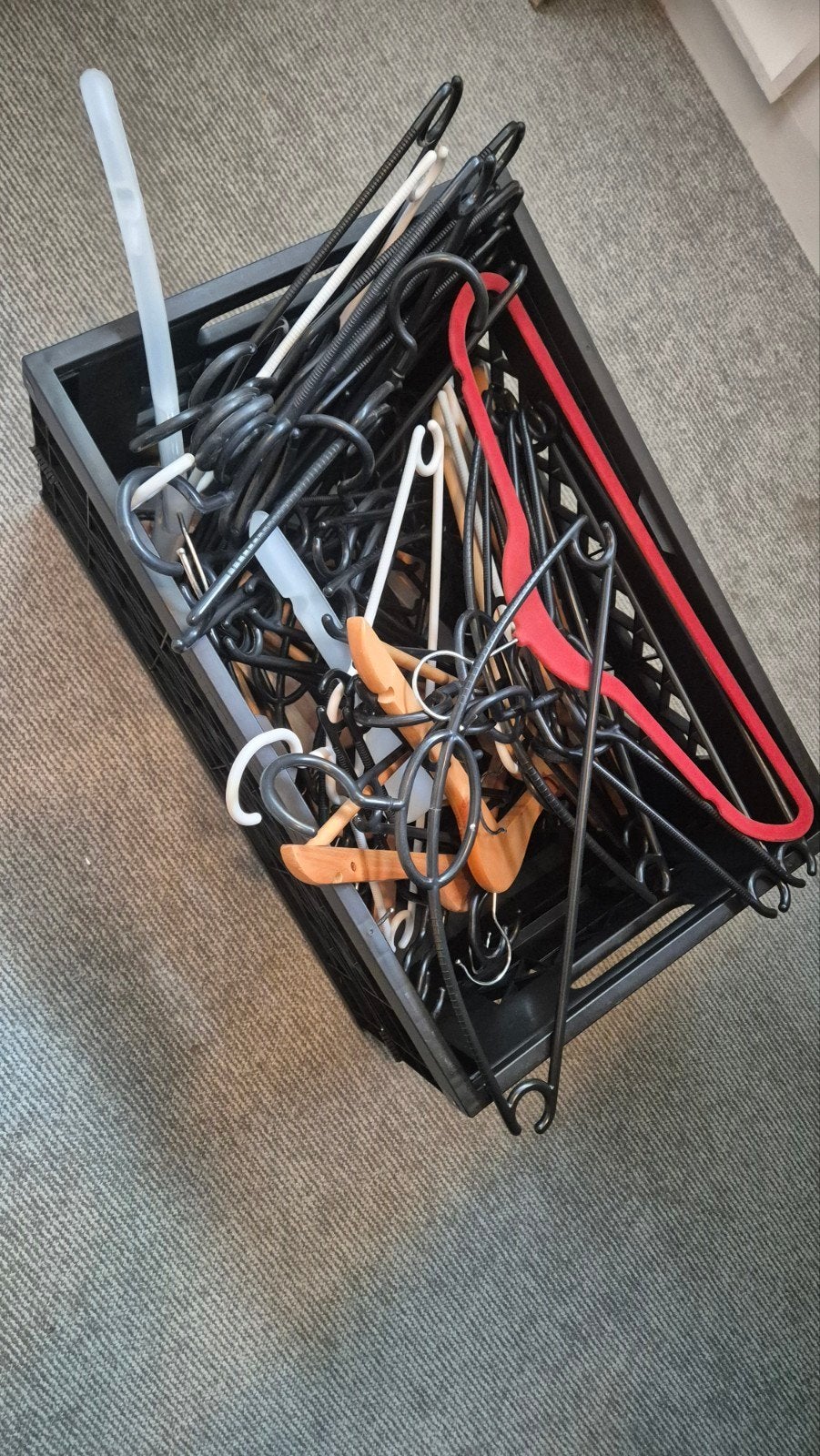 Gratis kledinghangers, Ophalen, Zo goed als nieuw, Kunststof