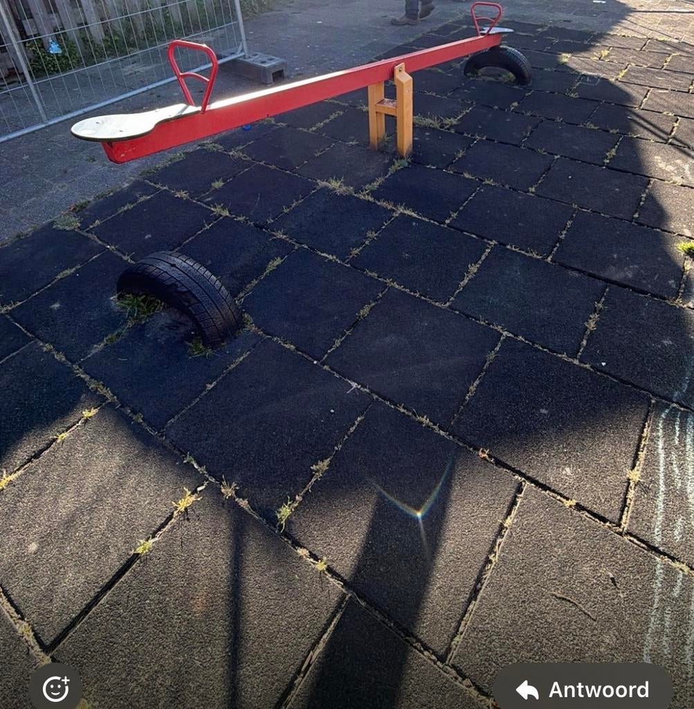 Rubberen tegels diverse diktes voor speelplaats, staltegels