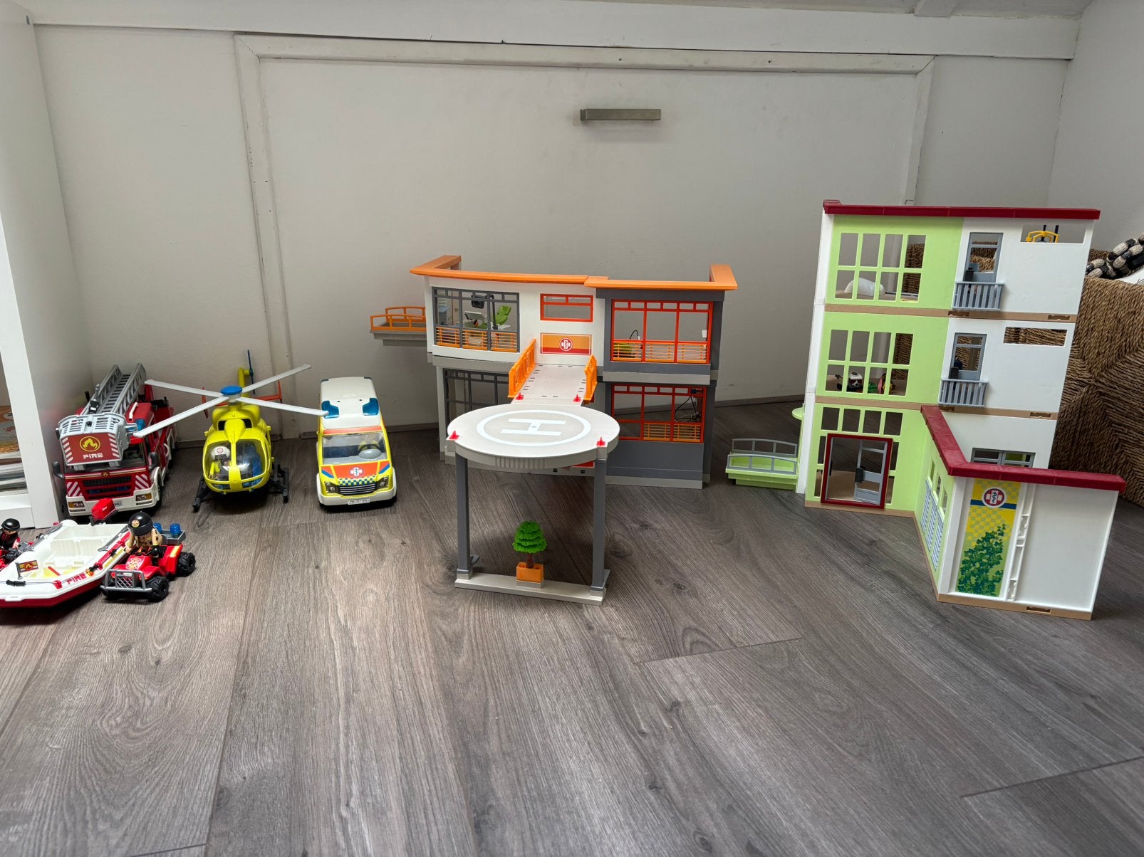 Playmobil ziekenhuis + brandweer sets, Ophalen of Verzenden, Gebruikt, Complete set