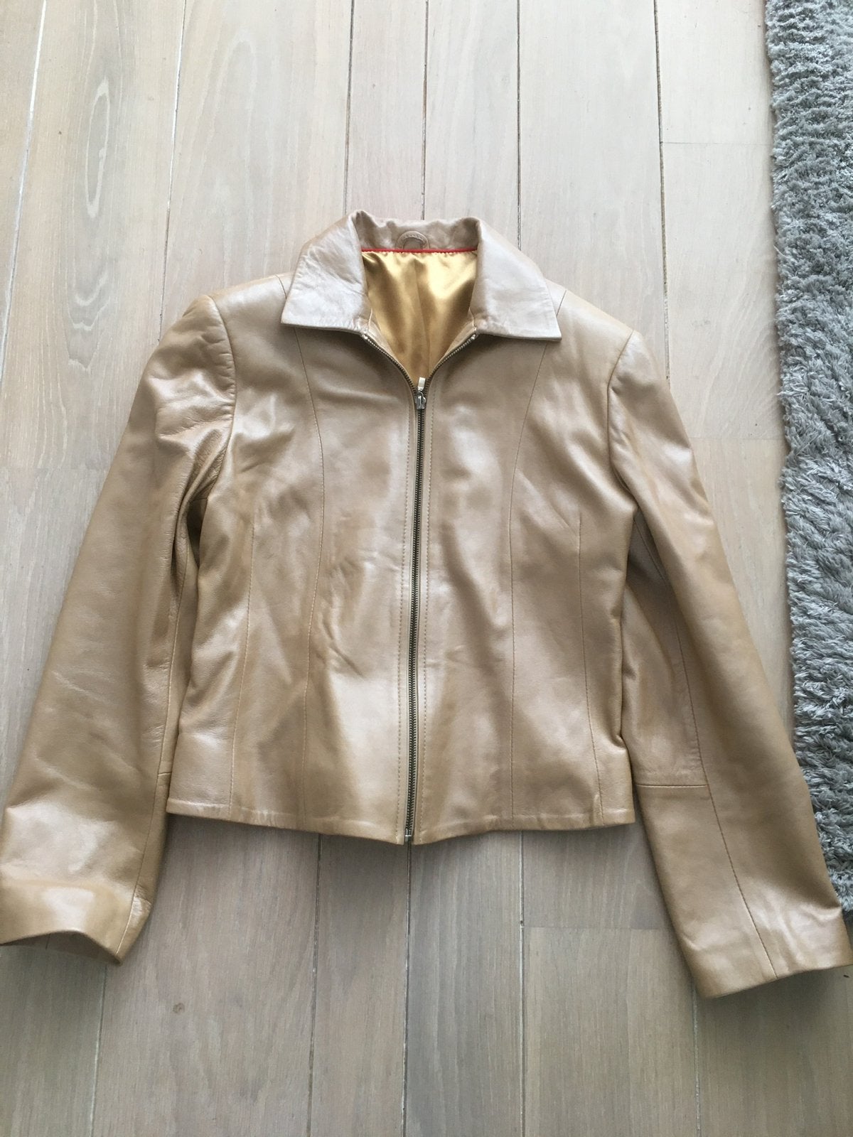 Nieuw leer jasje, van pera leather. NL maat 36/38, Ophalen, Nieuw, Maat 36 (S), Beige