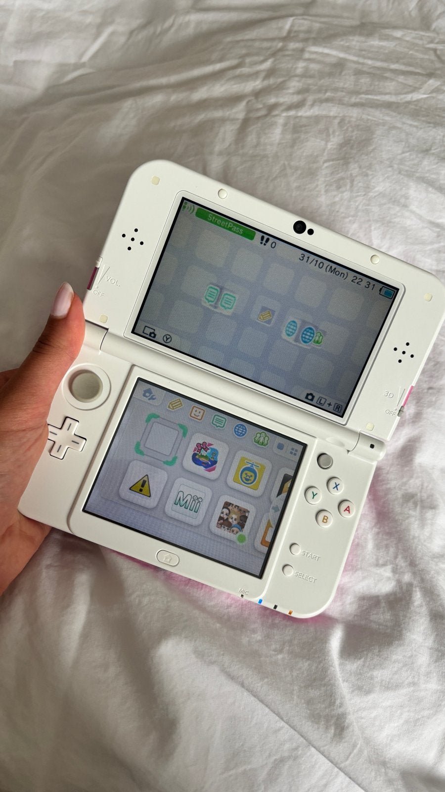 New Nintendo 3DS XL Roze/Wit met 3 games en oplader, Ophalen, 3DS XL, Roze, Gebruikt