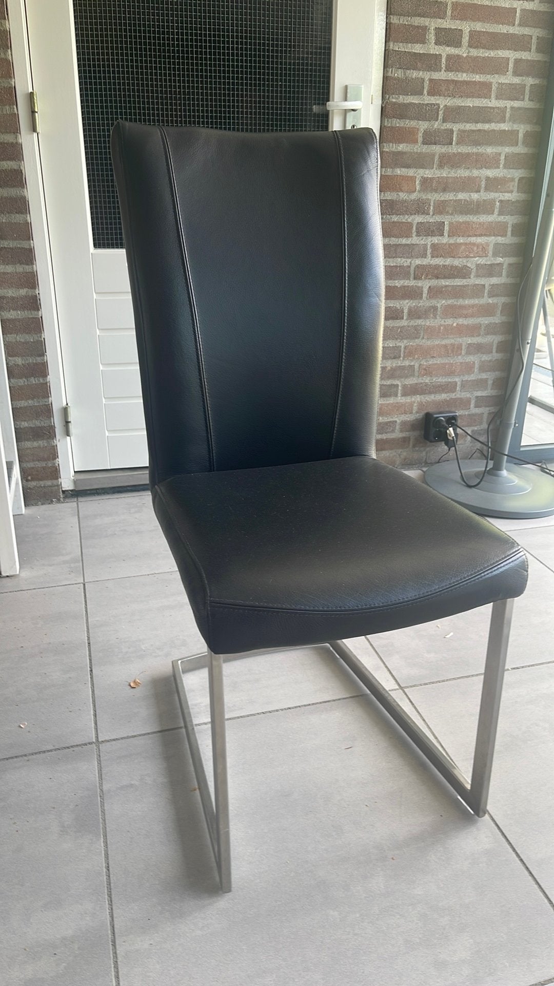 Eetkamer stoelen, Gratis, Ophalen, Gebruikt, Zwart, Leer