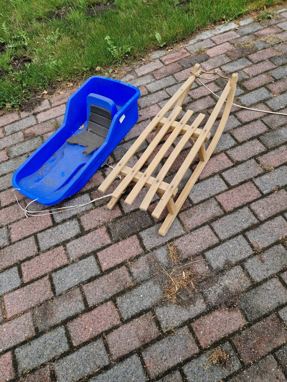 Sleeën: Houten Rodel en Kunststof Bobslee, Ophalen, Rugleuning, Gebruikt, Hout