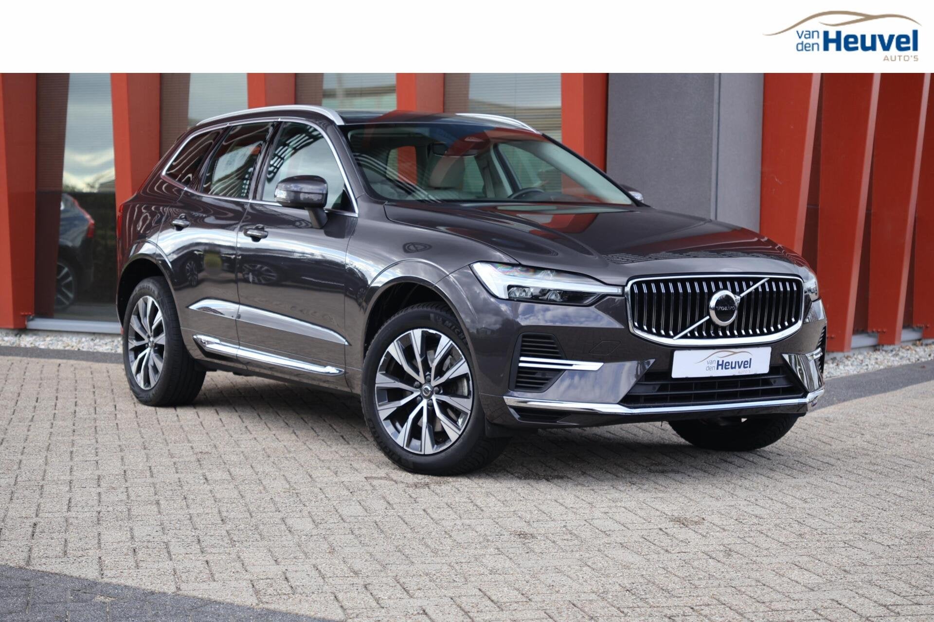 Volvo XC60 T6 Recharge AWD Inscription | Stoelverwarming | T, Gebruikt, Automatische klimaatregeling, 340 pk, Bedrijf