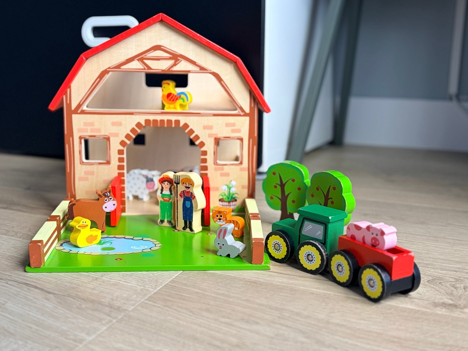New Classic Toys Houten boerderij met tractor en dieren, Ophalen of Verzenden, Gebruikt, Overige typen