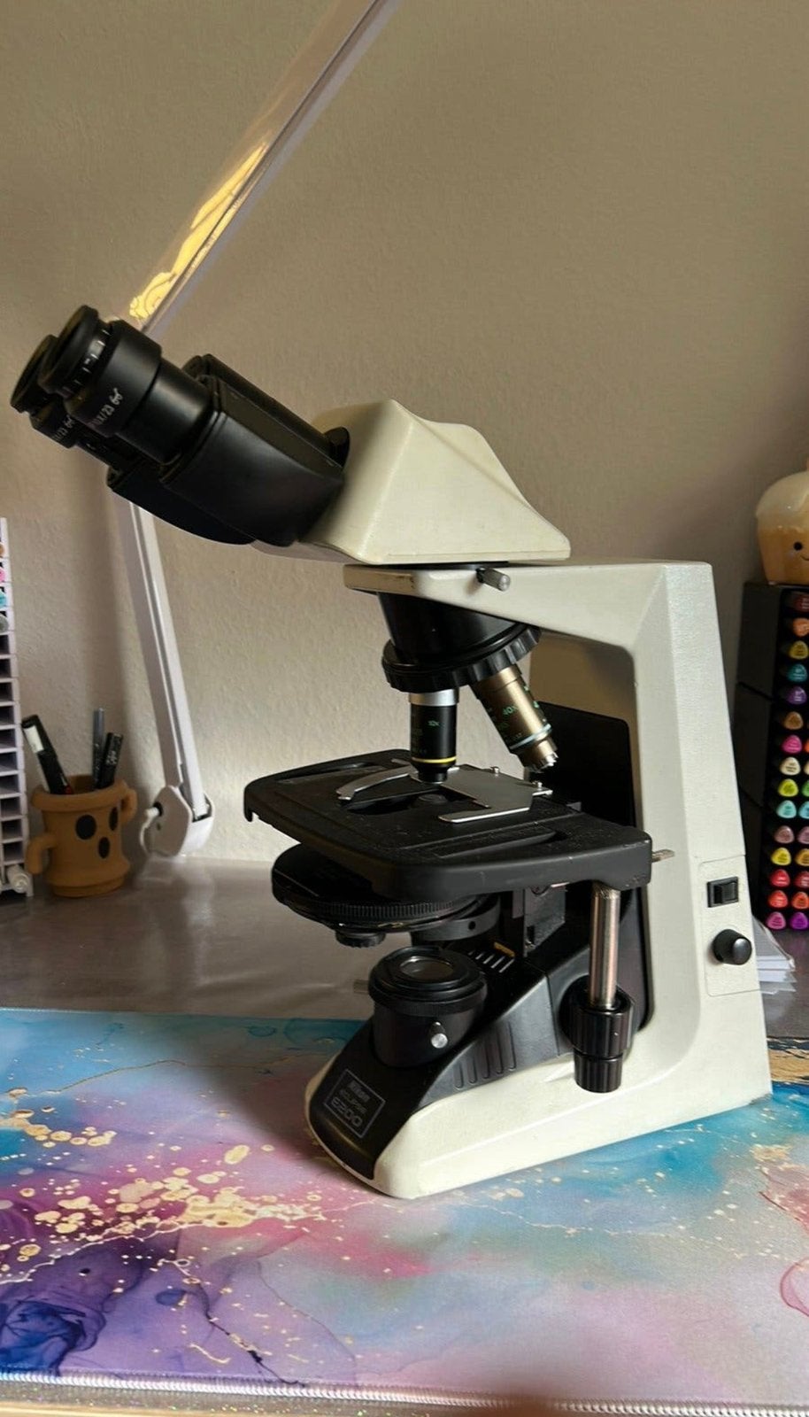 Nikon E200 microscoop, Audio, Tv en Foto, Optische apparatuur | Microscopen, Ophalen, Gebruikt, Minder dan 400x, Biologische microscoop