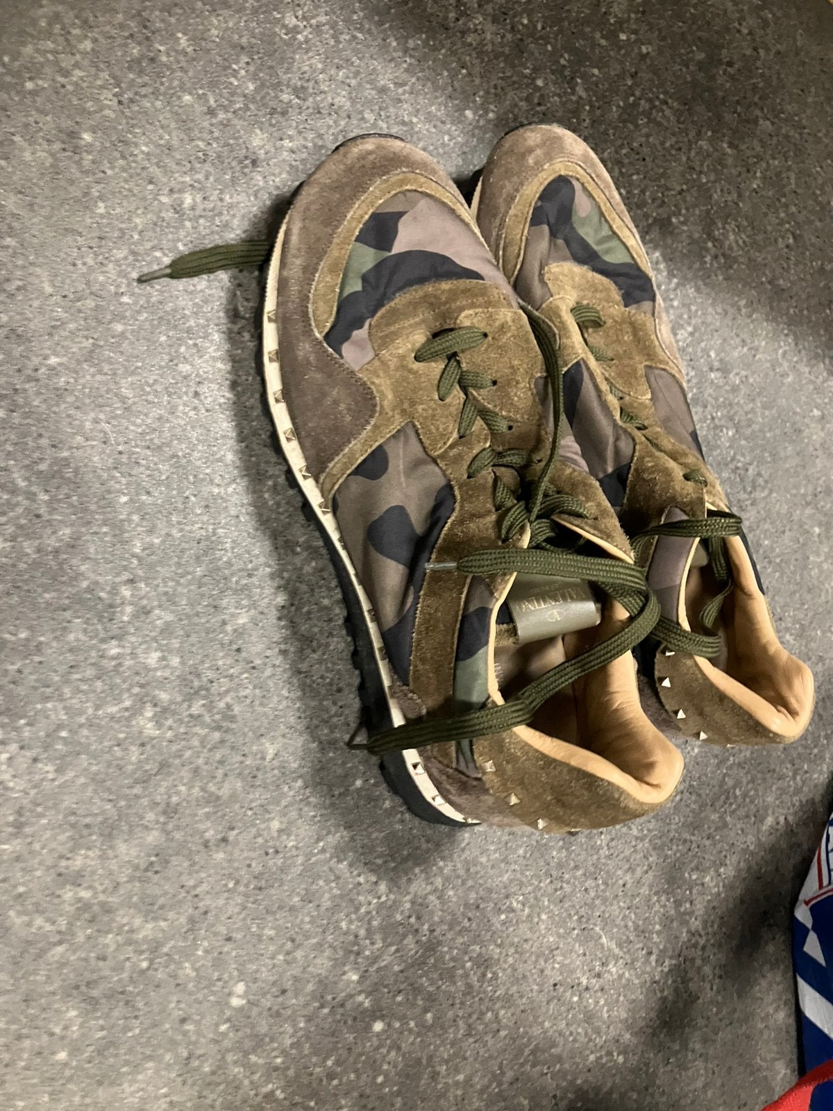 Valentino limited maat 45, Bruin, Sportschoenen, Ophalen of Verzenden, Gedragen