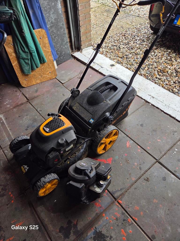 Twee grasmaaier motoren, Ophalen, Gebruikt, 50 cm of meer