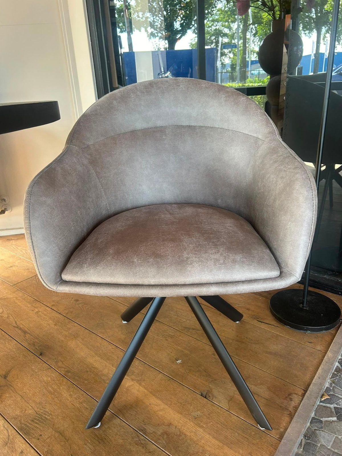 OP=OP ECHT LEREN ARMSTOELEN LEEGVERKOOP 99 CHEFMEUBEL!!, Ophalen of Verzenden, Zo goed als nieuw, Zwart, Eén