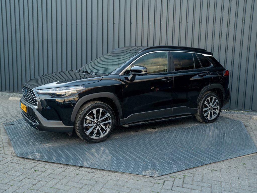 Toyota Corolla Cross 2.0 High Power Hybrid Launch Edition |, Auto's, Toyota, 12 maanden, 4 cilinders, Zwart, Hybride Elektrisch/Benzine