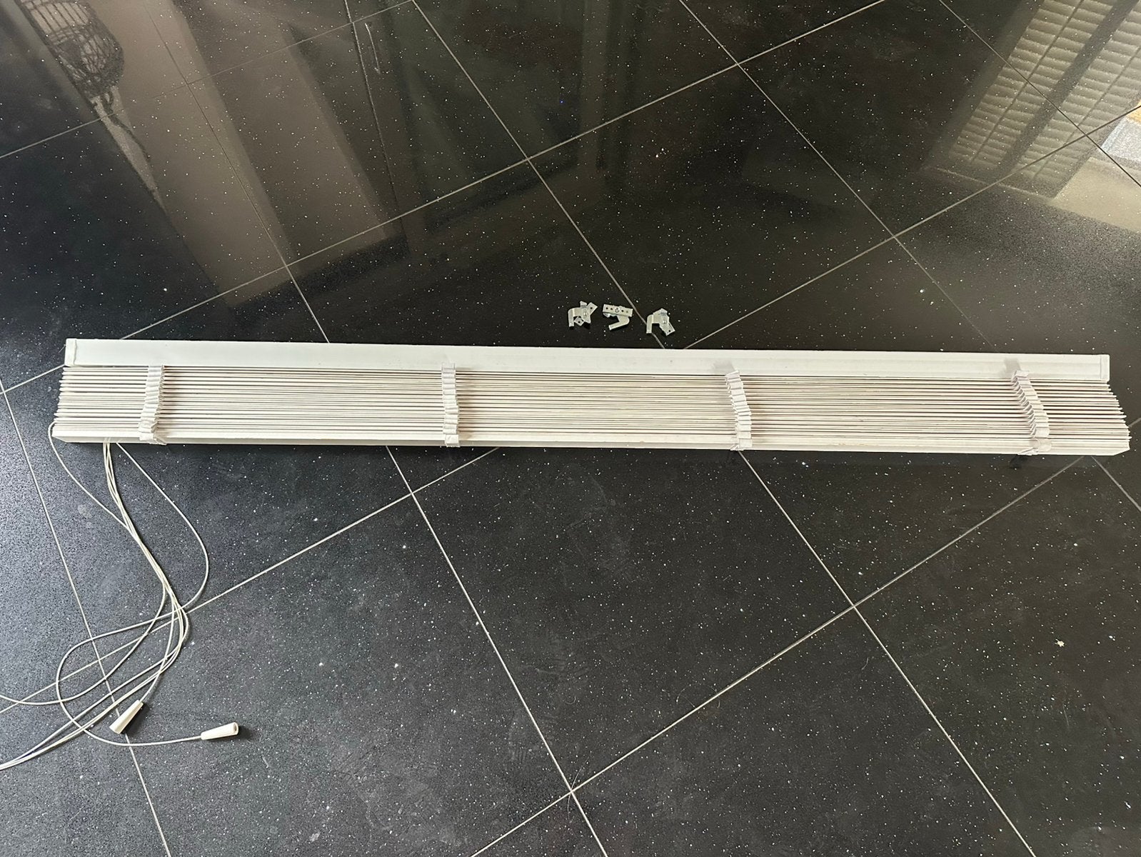 Luxaflex met bevestiging, Ophalen, Gebruikt, Wit