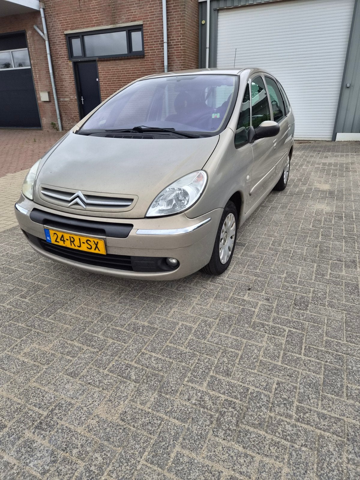 Citroën Xsara 2.0 16V Picasso AUT 2005 Beige, Auto's, Citroën, Xsara, 4 cilinders, 700 kg, Beige