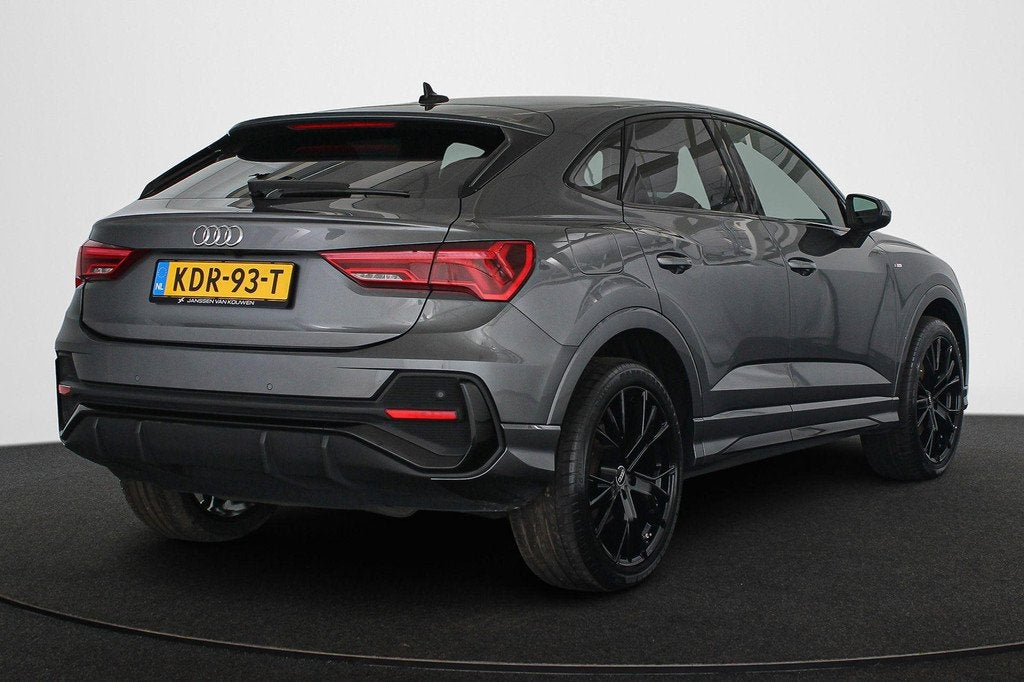 Audi Q3 Sportback 45 TFSI e S Edition Keyless LED Adaptieve, Auto's, Audi, Gebruikt, 13 kWh, SUV of Terreinwagen, Te koop