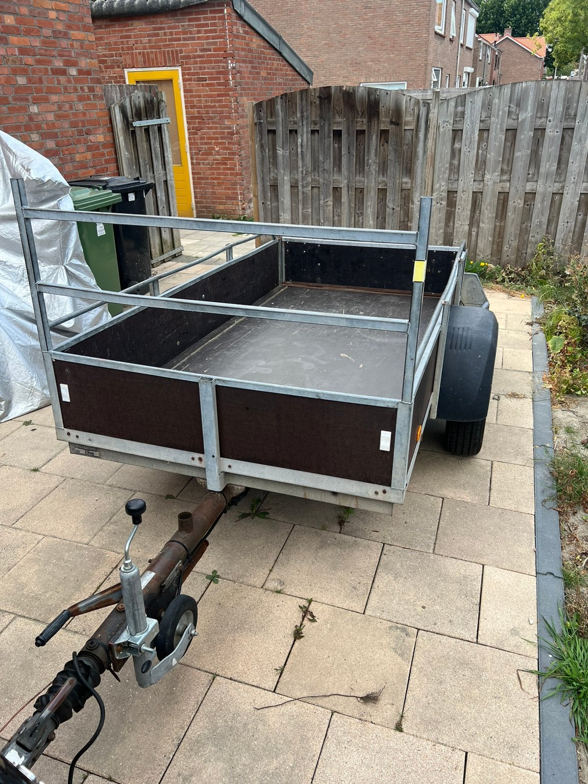 Ruime aanhanger 250x130, Ophalen, Zo goed als nieuw