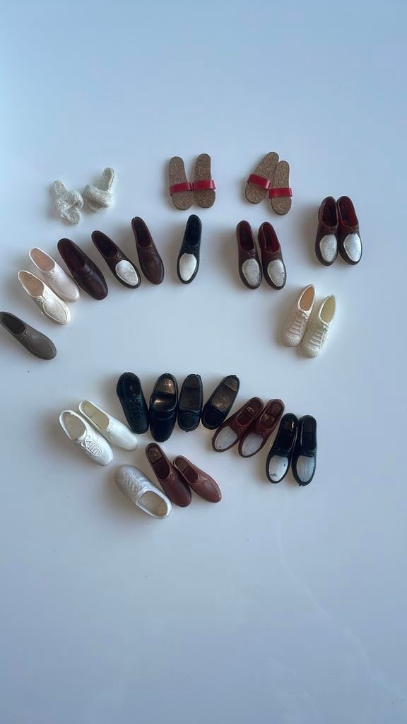 Barbie vintage lot Ken slippers schoenen Japan en anders, Verzamelen, Poppen, Ophalen of Verzenden, Zo goed als nieuw, Pop