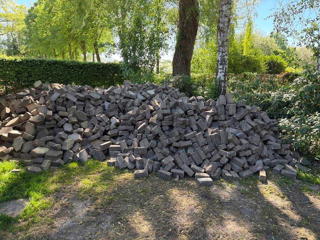Gebruikte klinkers en terrastegels voor tuin of oprit, Ophalen, Gebruikt, Klinkers, 10 m² of meer