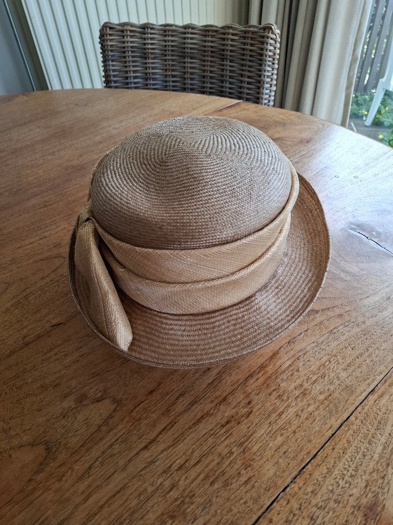 Fraaie zomerhoed, Kleding | Dames, Hoeden en Petten, Ophalen of Verzenden, Zo goed als nieuw, 56 of 57 cm (M, 7 of 7⅛ inch)