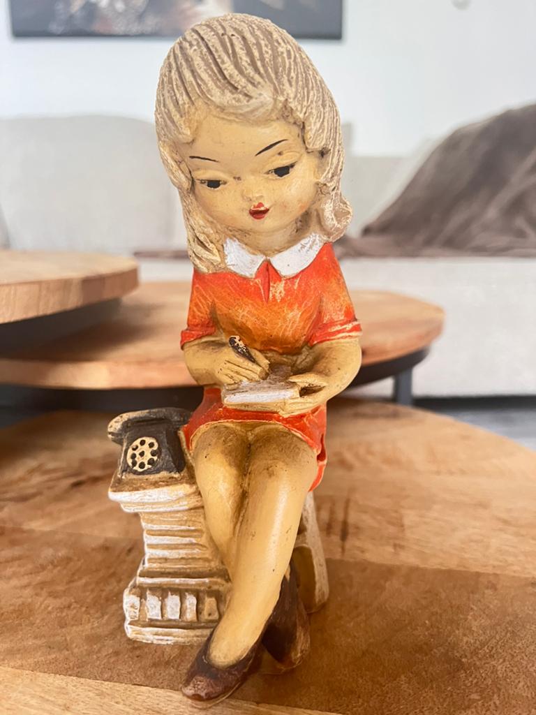 Vintage beeldtje en heel oud, Ophalen of Verzenden