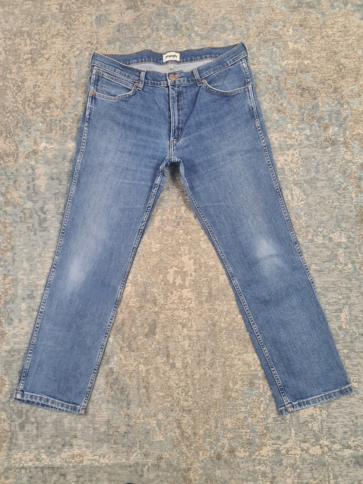 Wrangler GREENSBORO W34 L30 Tapered STRETCH Bronno3430 Blauw, Kleding | Heren, Spijkerbroeken en Jeans, https://eu.wrangler.com/nl-nl/contact-us.html