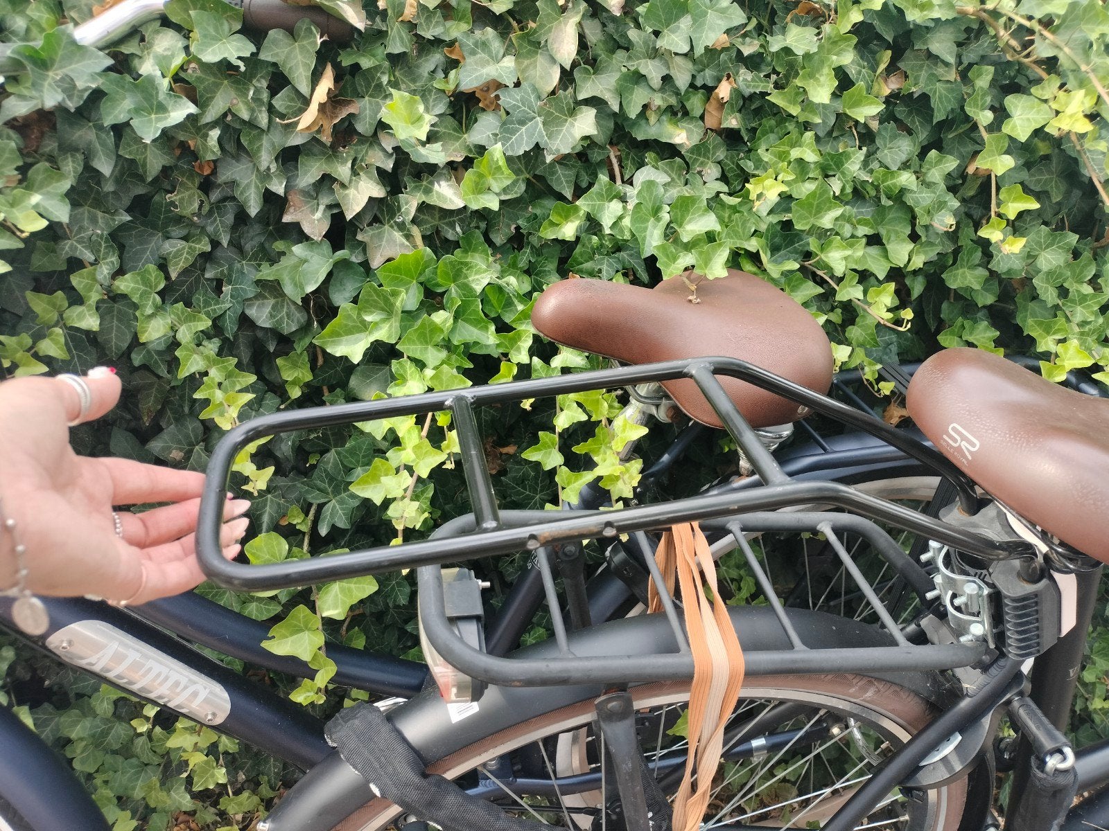 Urban Iki frame-montagebeugel voor fietsstoeltje, Fietsen en Brommers, Ophalen of Verzenden, Zo goed als nieuw