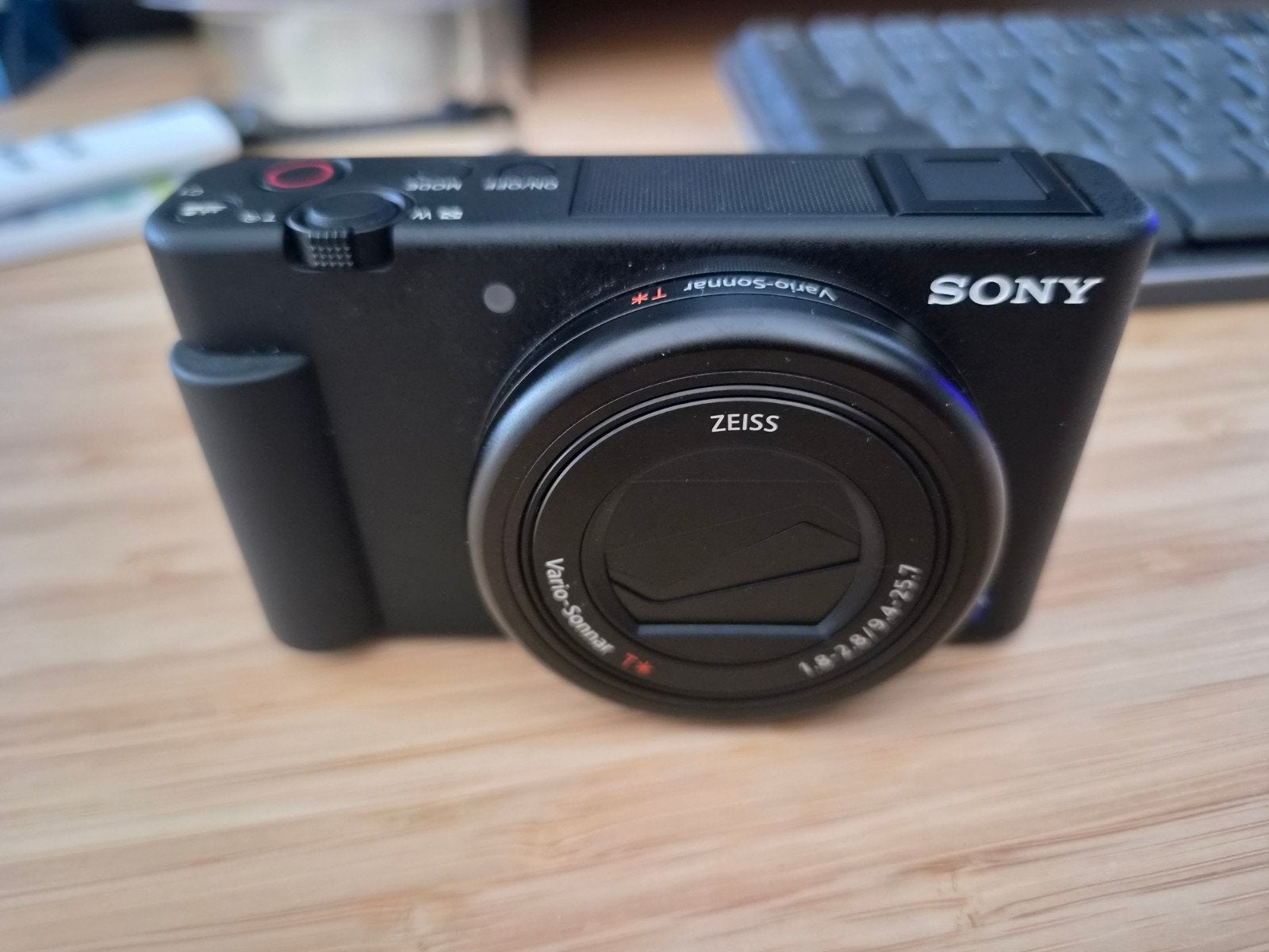 Sony ZV-1 - Zo goed als nieuw, Bluetooth, Ophalen of Verzenden, Zo goed als nieuw, Sony