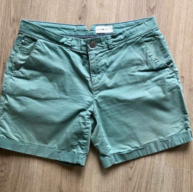 Groene short Bien Blue maat L, Kort, Maat 42/44 (L), Ophalen of Verzenden, Zo goed als nieuw