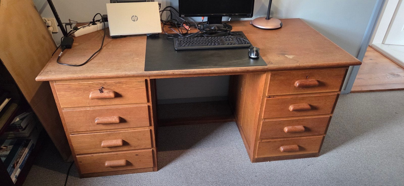 Stevig houten bureau met 2 ladeblokken, 168x78 cm, Hout, Bruin, Overige merken, 78 cm