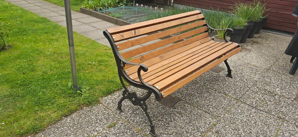 Tuinbank Hout en Metaal - Gebruikt, Tuin en Terras, Tuinbanken, Ophalen of Verzenden, Gebruikt, Hout