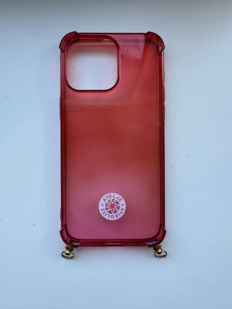 Ateljé telefoonhoesje Iphone 15 Pro Max met gouden ringen, Gebruikt, Overige merken, Hoesje of Tasje, Ophalen of Verzenden
