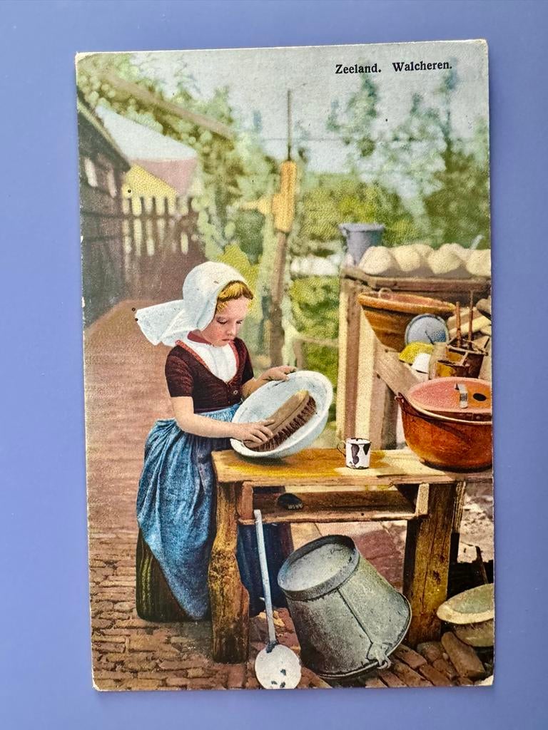 Oude Ansichtkaart Zeeland Walcheren - Meisje wast af, Verzamelen, Ansichtkaarten | Nederland, Ophalen of Verzenden, 1920 tot 1940