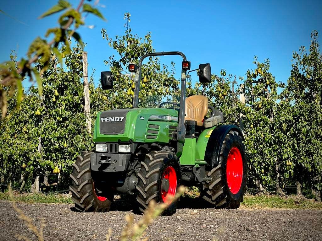 Fendt 207V Beugelversie, Smalspoor/Fruitteeltractor, Gebruikt, Fendt, 2500 tot 5000