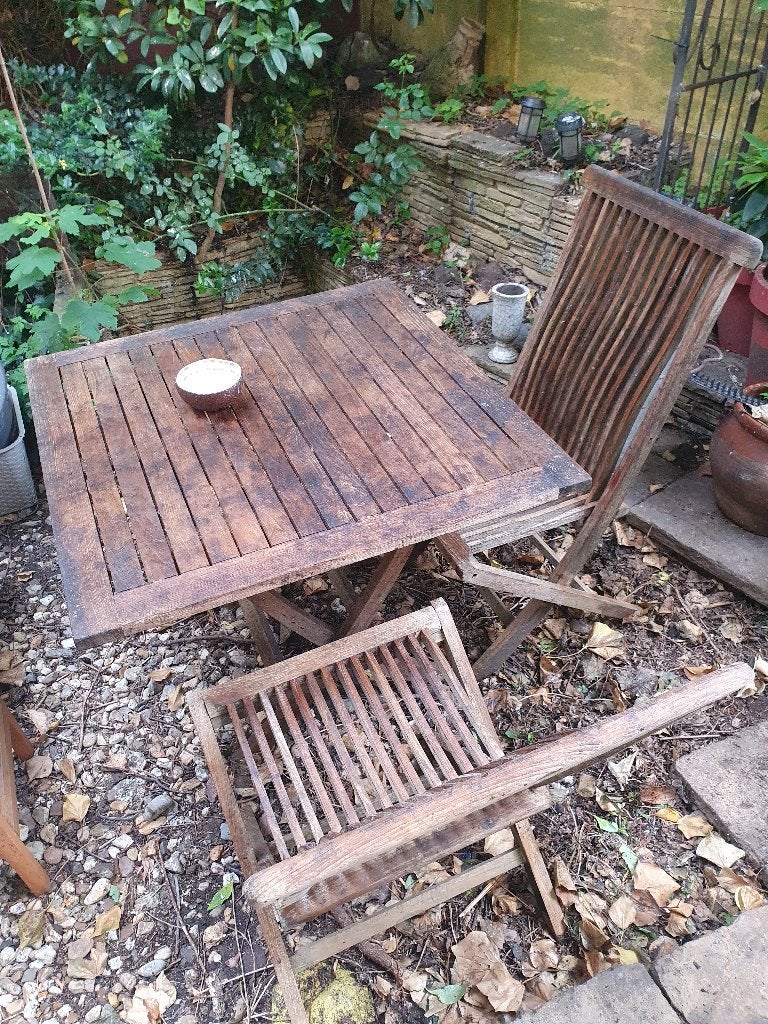 Hardhouten tuintafel en 2 stoelen. Inklapbaar, Tuin en Terras, Ophalen, Gebruikt, Rechthoekig, Hout