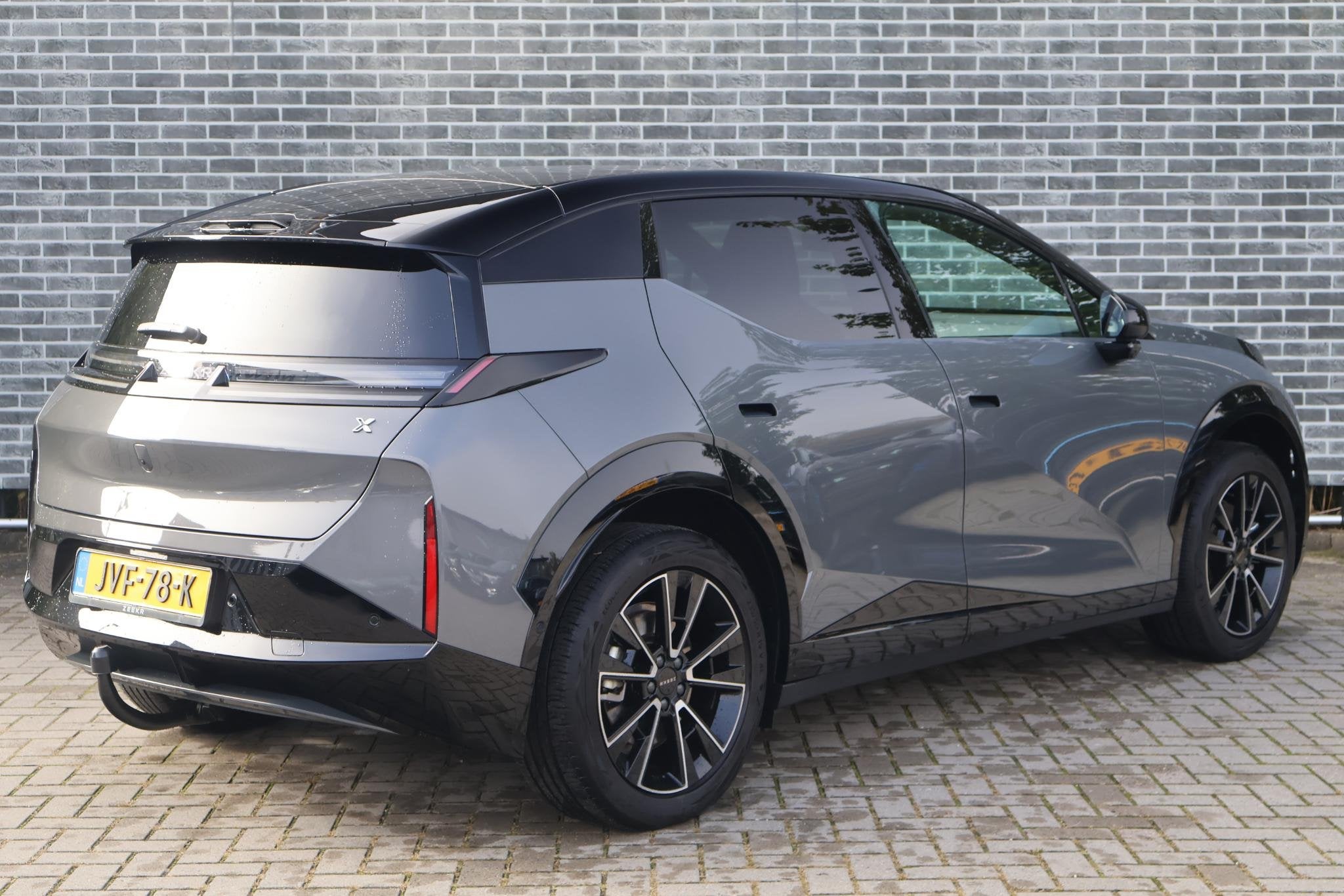 ZEEKR X RWD Long Range 69 kWh | Warmtepomp | Trekhaak | Two-, Auto's, Gebruikt, Zwart, Automatische klimaatregeling, Origineel Nederlands