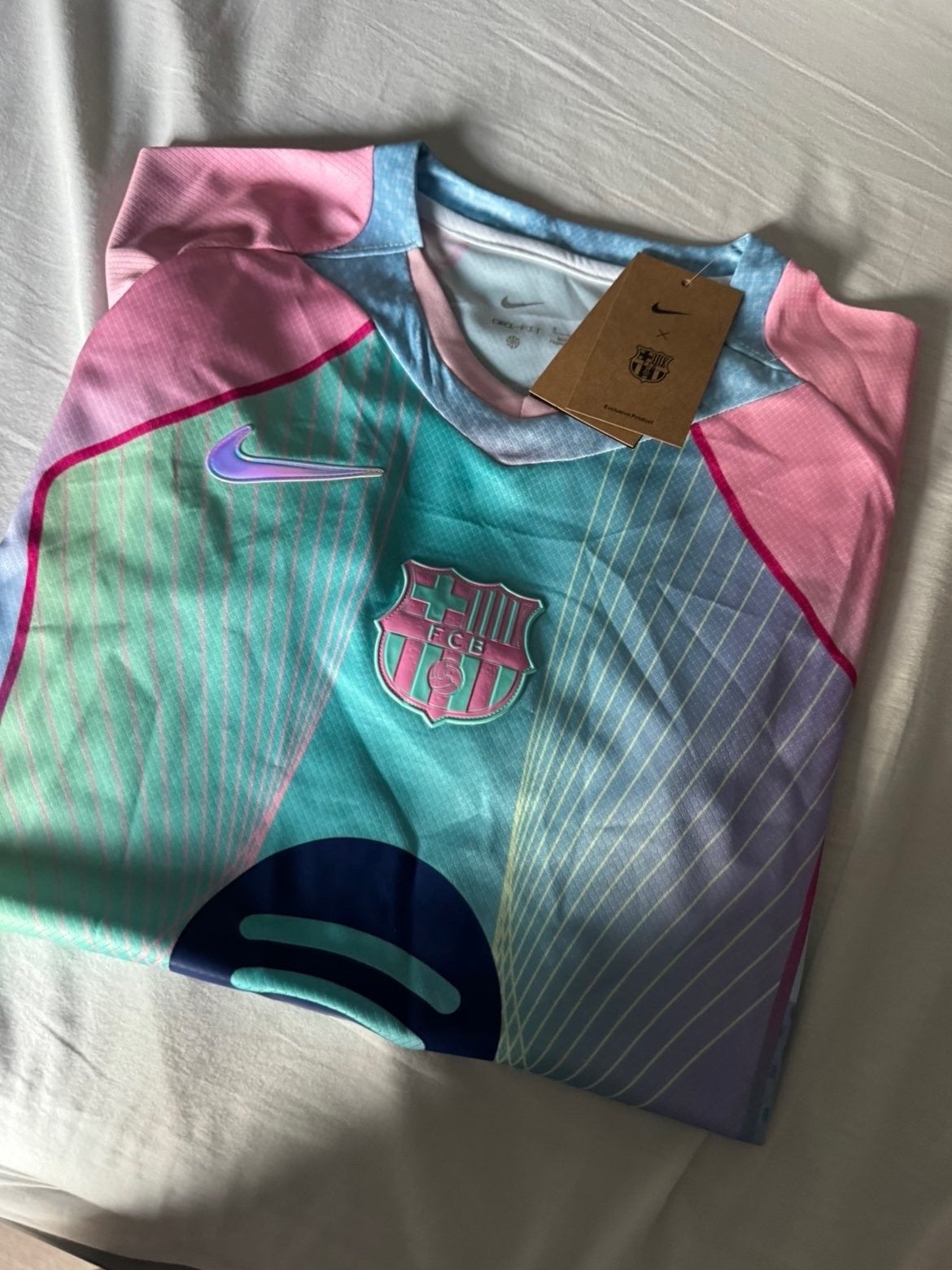 FC Barcelona x Spotify Voetbalshirt - Nieuw met labels, Ophalen of Verzenden, Nieuw, Maat 46 (S) of kleiner, Meerkleurig