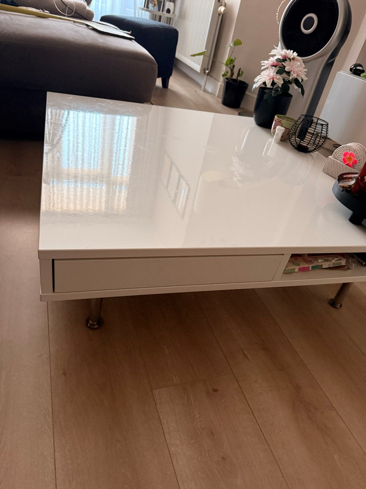 IKEA Salon Tafel - Strak Design met Veel Bergruimte, Ophalen, Overige materialen, Gebruikt, 100 tot 150 cm