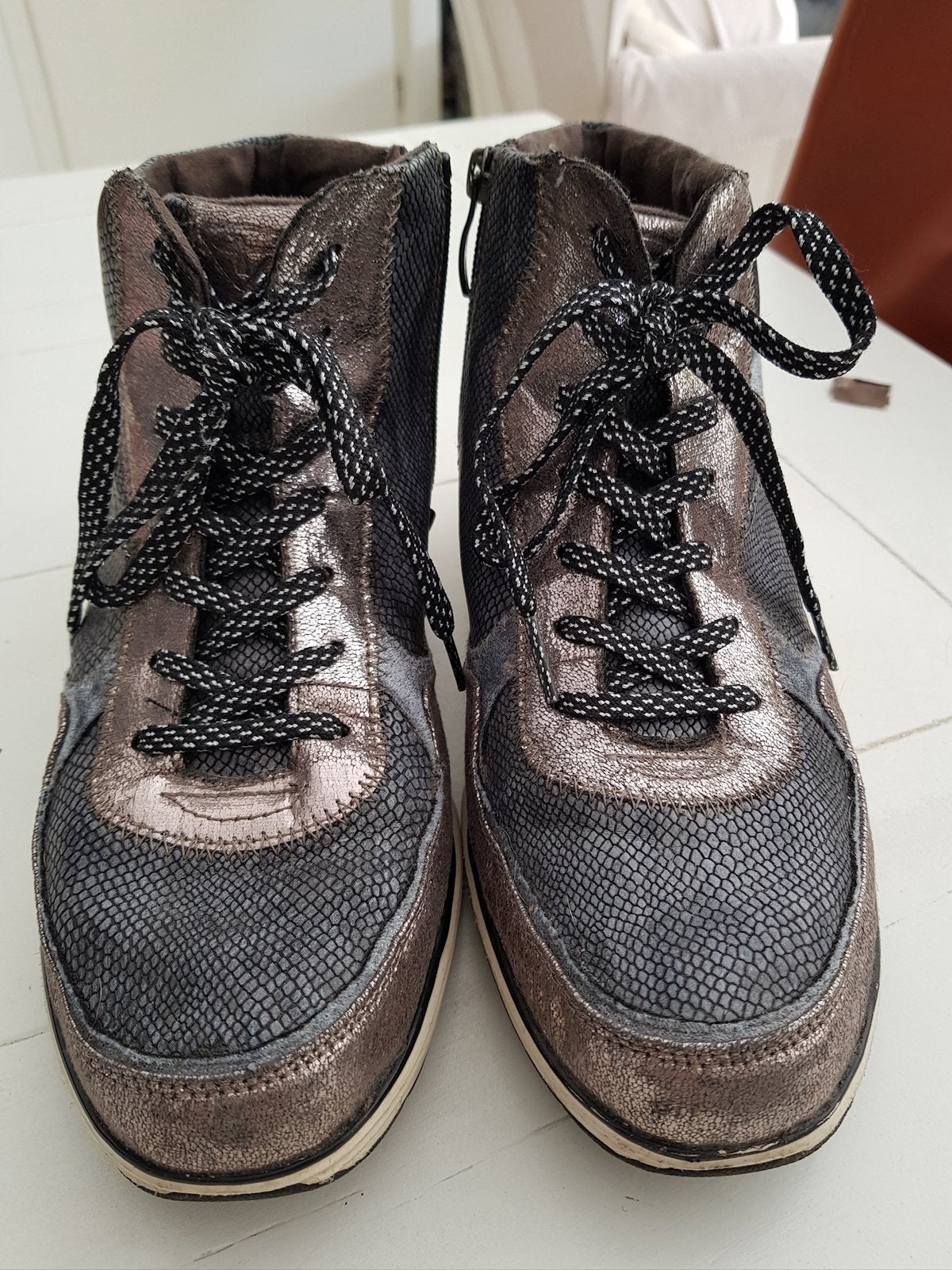 Tamaris hoge sneakers mt 41, Kleding | Dames, Ophalen of Verzenden, Nieuw