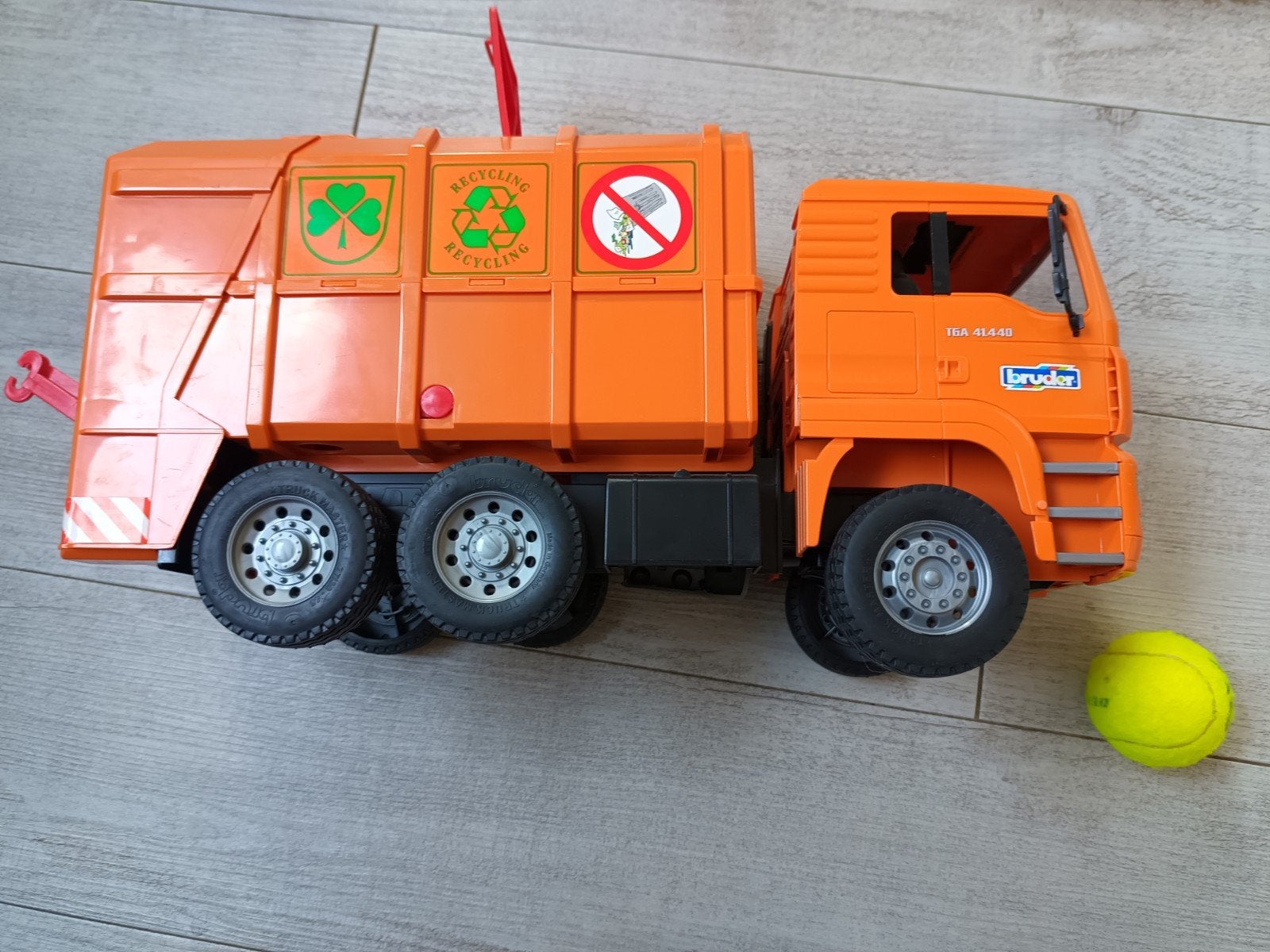 Bruder MAN TGA Vuilniswagen - Oranje Speelgoedtruck, Ophalen, Zo goed als nieuw